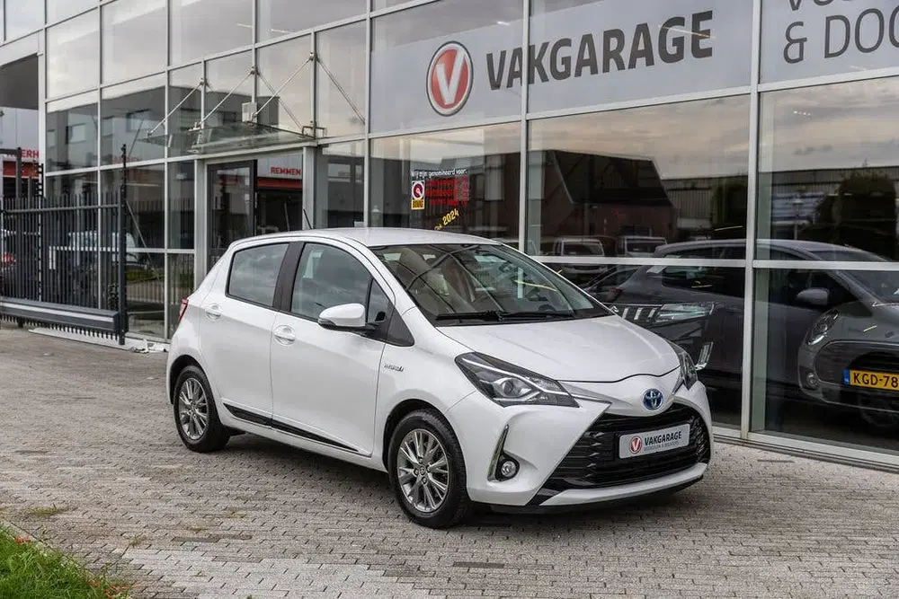 Toyota Yaris 1.5 Hybrid Dynamic White uit 2019, foto 3