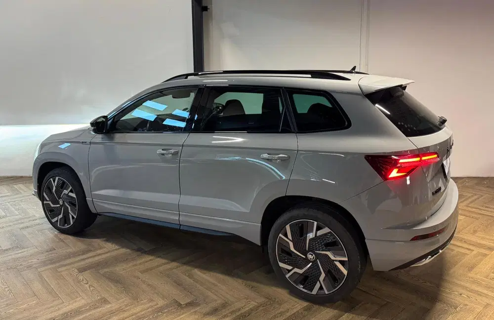 Skoda Karoq 1.5 TSI ACT Sportline Business KEYLESS CAM uit 2023, foto 10