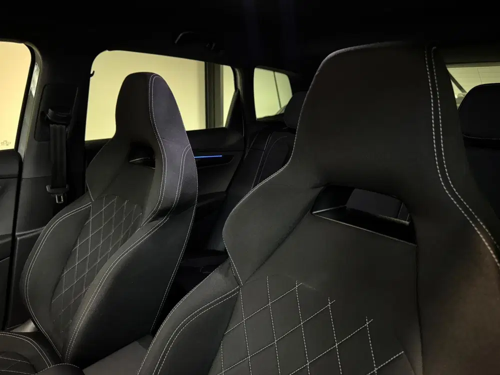 Skoda Karoq 1.5 TSI ACT Sportline Business KEYLESS CAM uit 2023, foto 13