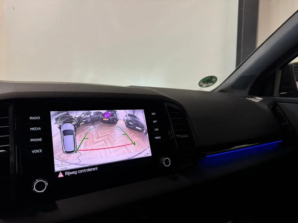 Skoda Karoq 1.5 TSI ACT Sportline Business KEYLESS CAM uit 2023, foto 15