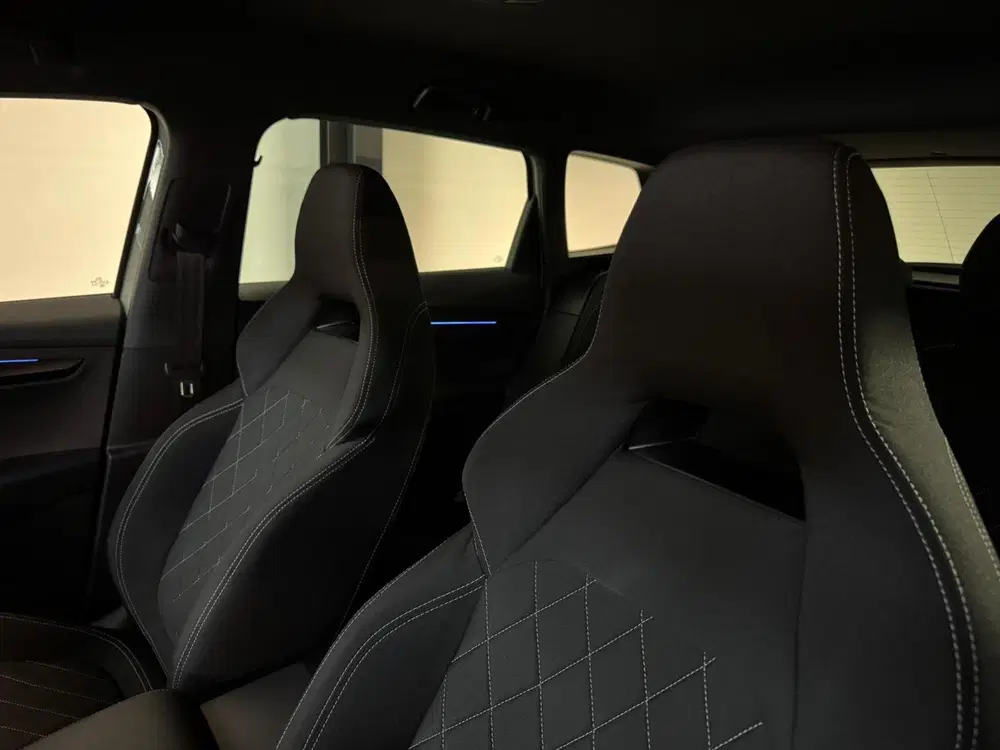 Skoda Karoq 1.5 TSI ACT Sportline Business KEYLESS CAM uit 2023, foto 7