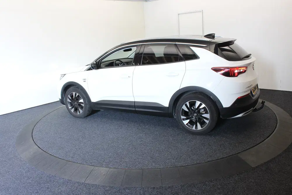 Opel Grandland 1.2 Turbo B-Tone Execu Carplay Camera Trek uit 2019, foto 12