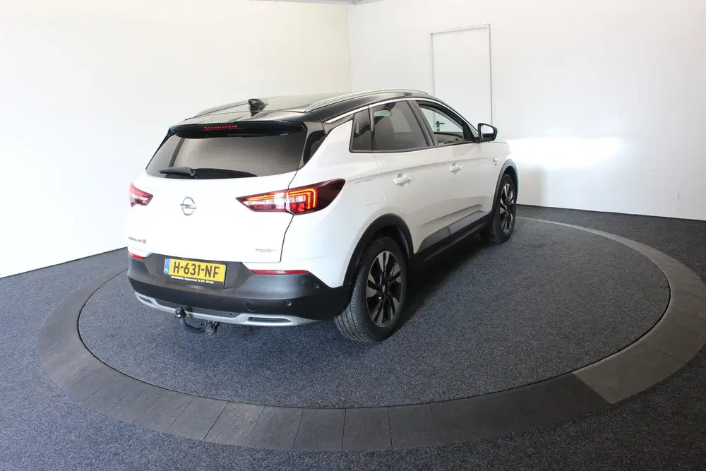 Opel Grandland 1.2 Turbo B-Tone Execu Carplay Camera Trek uit 2019, foto 13