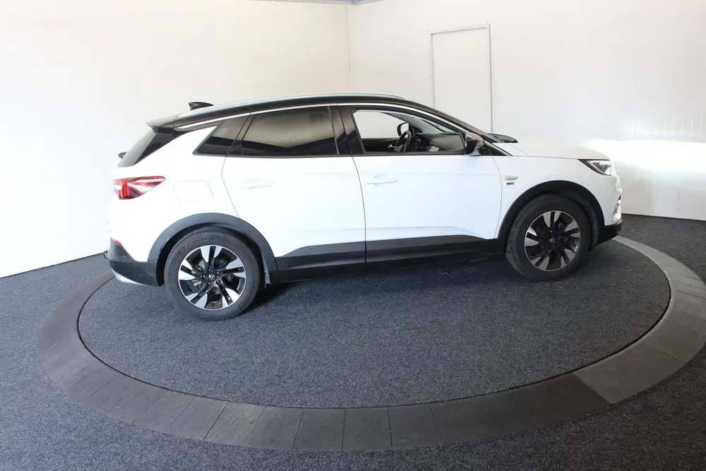 Opel Grandland 1.2 Turbo B-Tone Execu Carplay Camera Trek uit 2019, foto 15