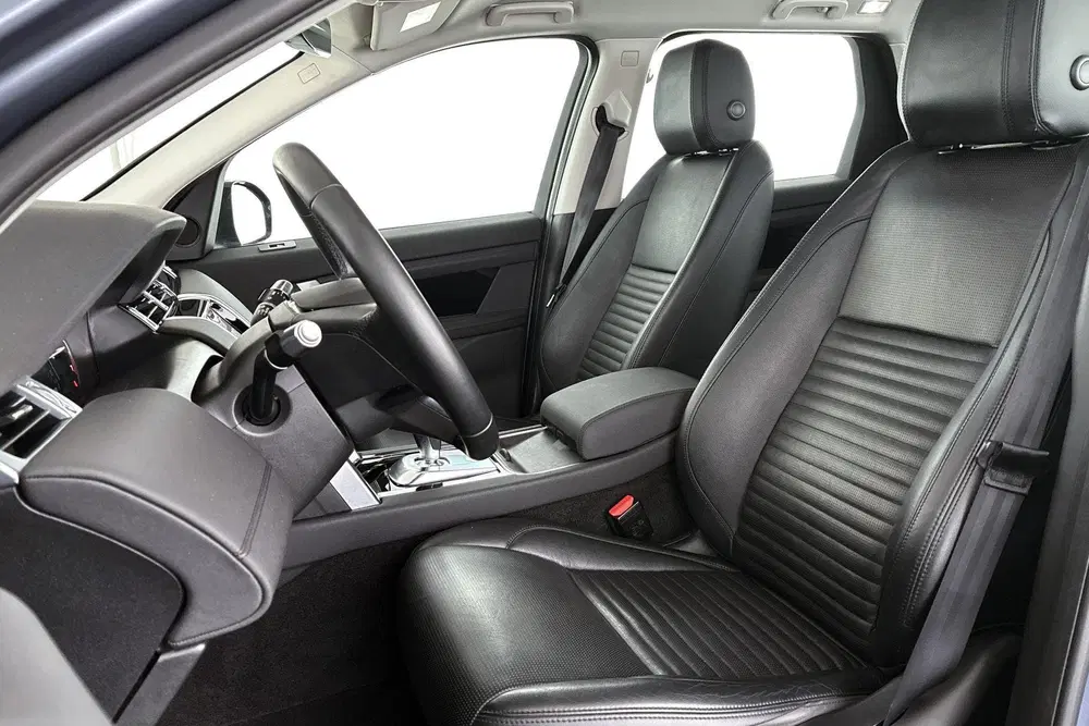 Land Rover Discovery Sport P300e 1.5 S 360 Camera Trekhaak M uit 2021, foto 6