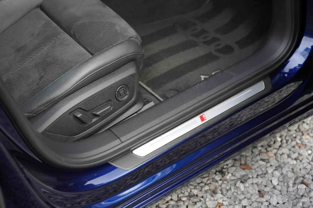 Audi A6 55 TFSI E QUATTRO S-LINE uit 2020, foto 13