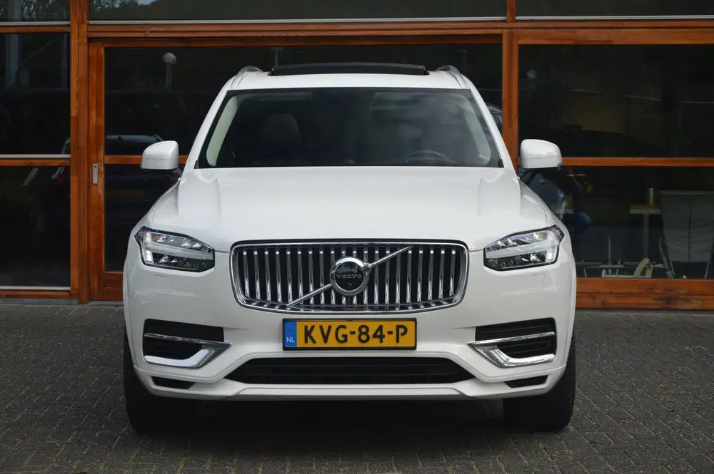 Volvo XC90 T8 Recharge LONG RANGE uit 2022, foto 2