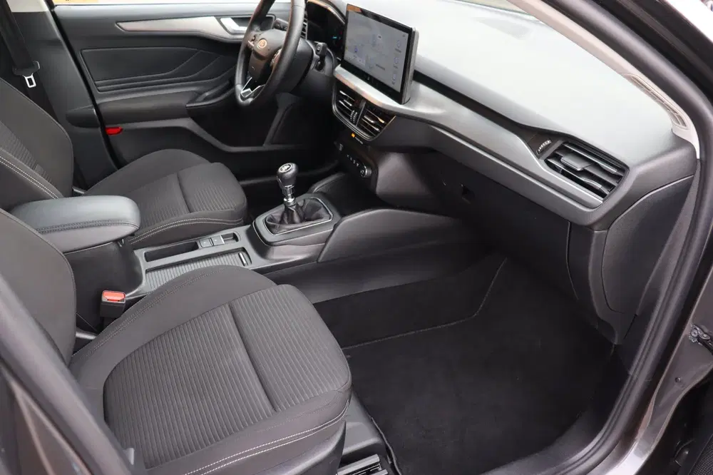 Ford Focus 1.0 EcoBoost Hybrid Titanium orgNL uit 2024, foto 10