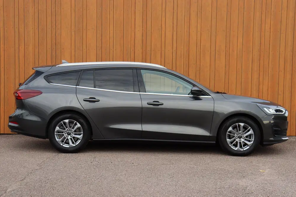 Ford Focus 1.0 EcoBoost Hybrid Titanium orgNL uit 2024, foto 5