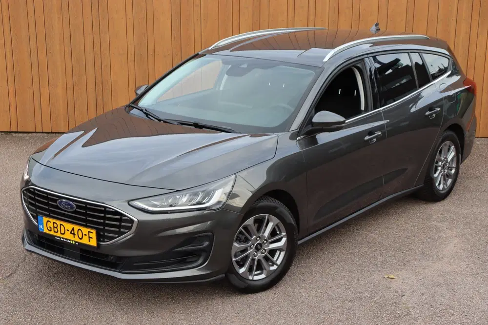 Ford Focus 1.0 EcoBoost Hybrid Titanium orgNL uit 2024, foto 6