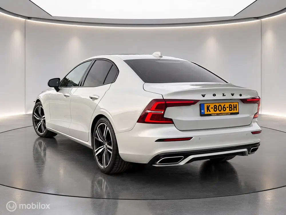 Volvo S60 2.0 B3 R-Design uit 2020, foto 3