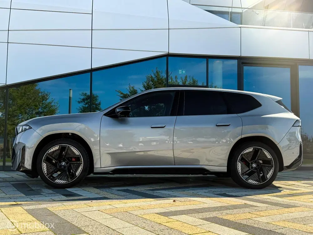 BMW iX3 50 xDrive 113 kWh uit 2026, foto 4