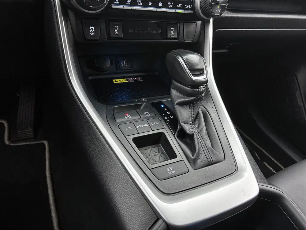 Toyota RAV 4 2.5 Hybrid Style uit 2024, foto 12