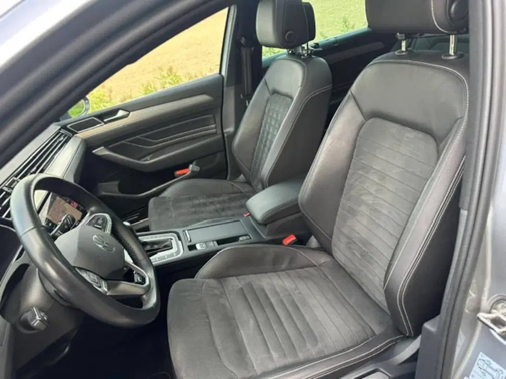 Volkswagen Passat 1.5 TSI R-Line Business Pano uit 2023, foto 13