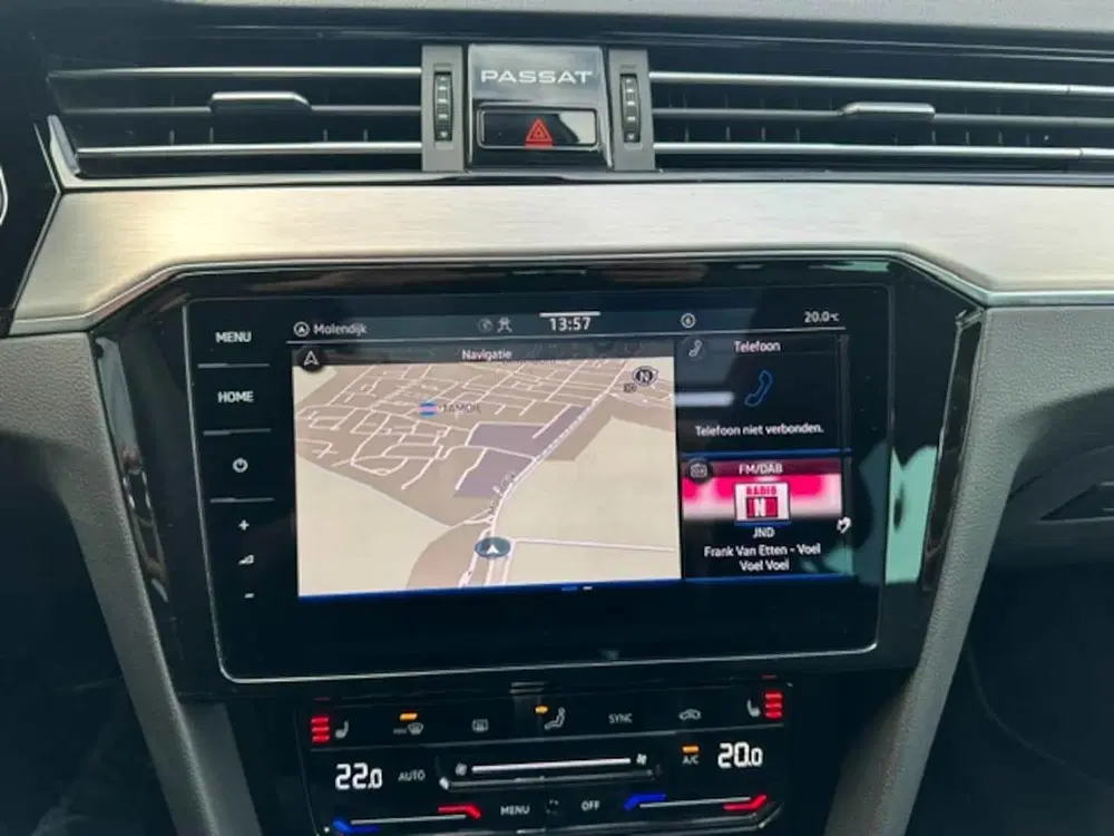 Volkswagen Passat 1.5 TSI R-Line Business Pano uit 2023, foto 15