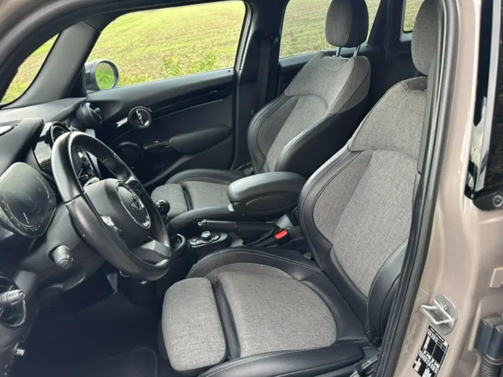 Mini Cooper 1.5 Cooper 136 PK Business Edition Carplay uit 2022, foto 8
