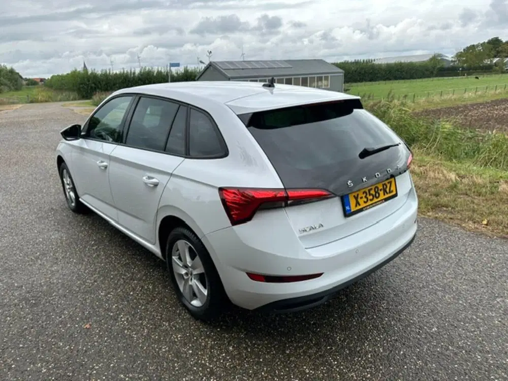 Skoda Scala 1.0 TSI Sport Business Virtual Cockpit Car uit 2024, foto 3