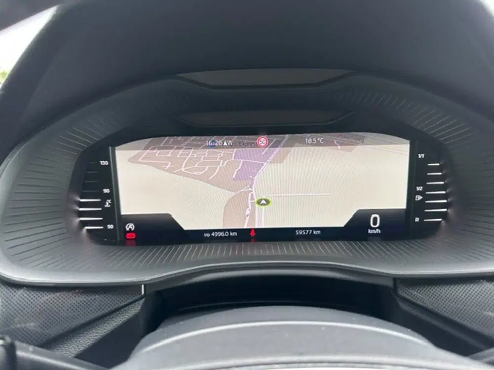Skoda Scala 1.0 TSI Sport Business Virtual Cockpit Car uit 2024, foto 4