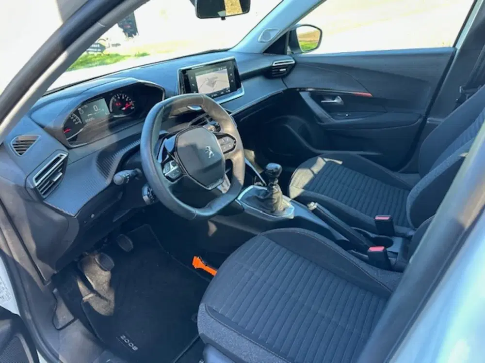 Peugeot 2008 1.2 PureTech Active Navigatie Pdc Enz uit 2022, foto 2