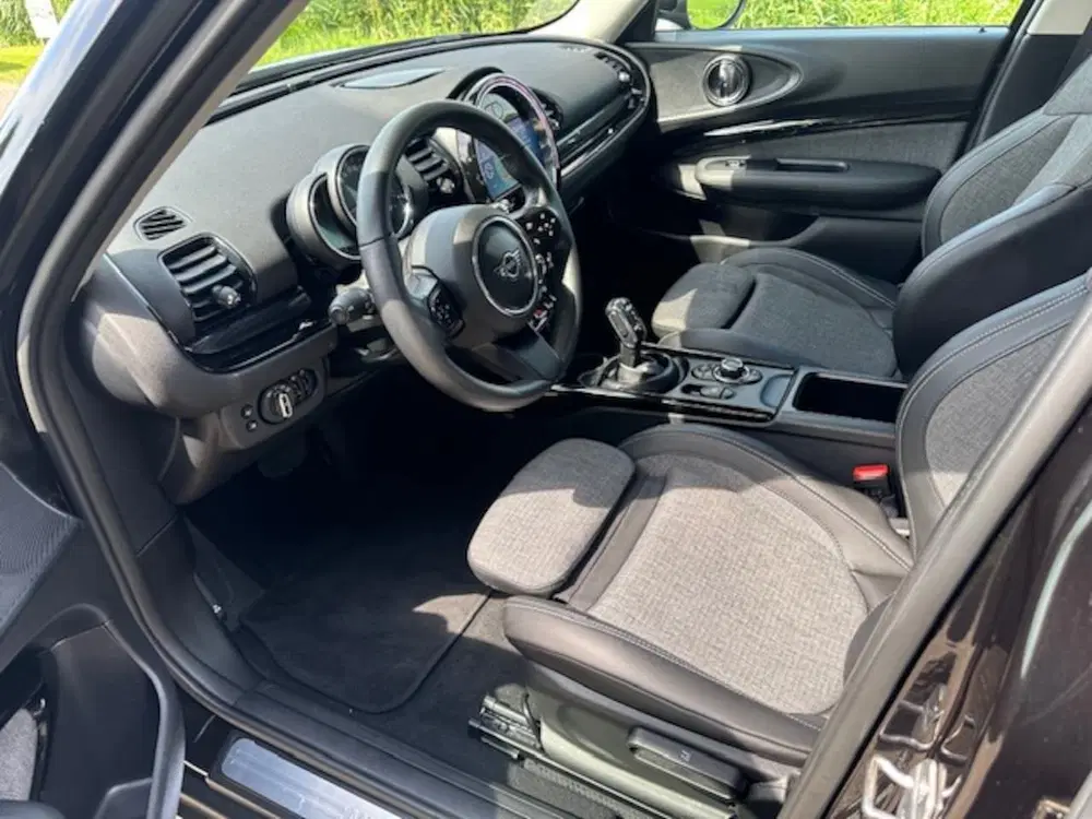 Mini Clubman 1.5 Aut Business Edition Apple uit 2022, foto 2