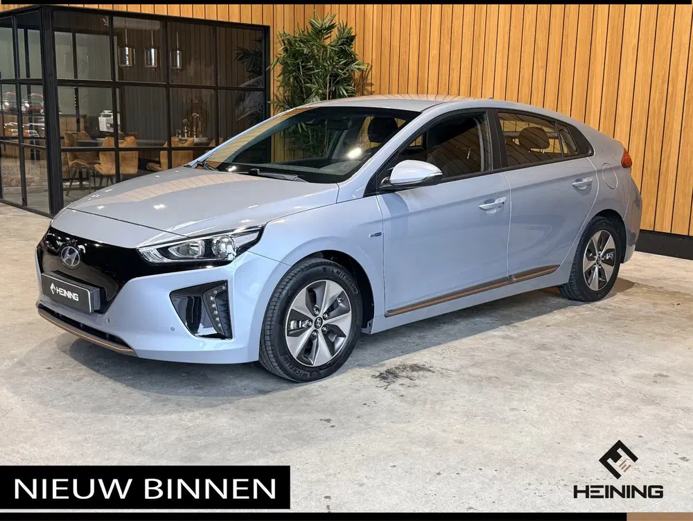 Hyundai IONIQ Comfort EV Camera. Navi. Apple-carplay. SO uit 2019