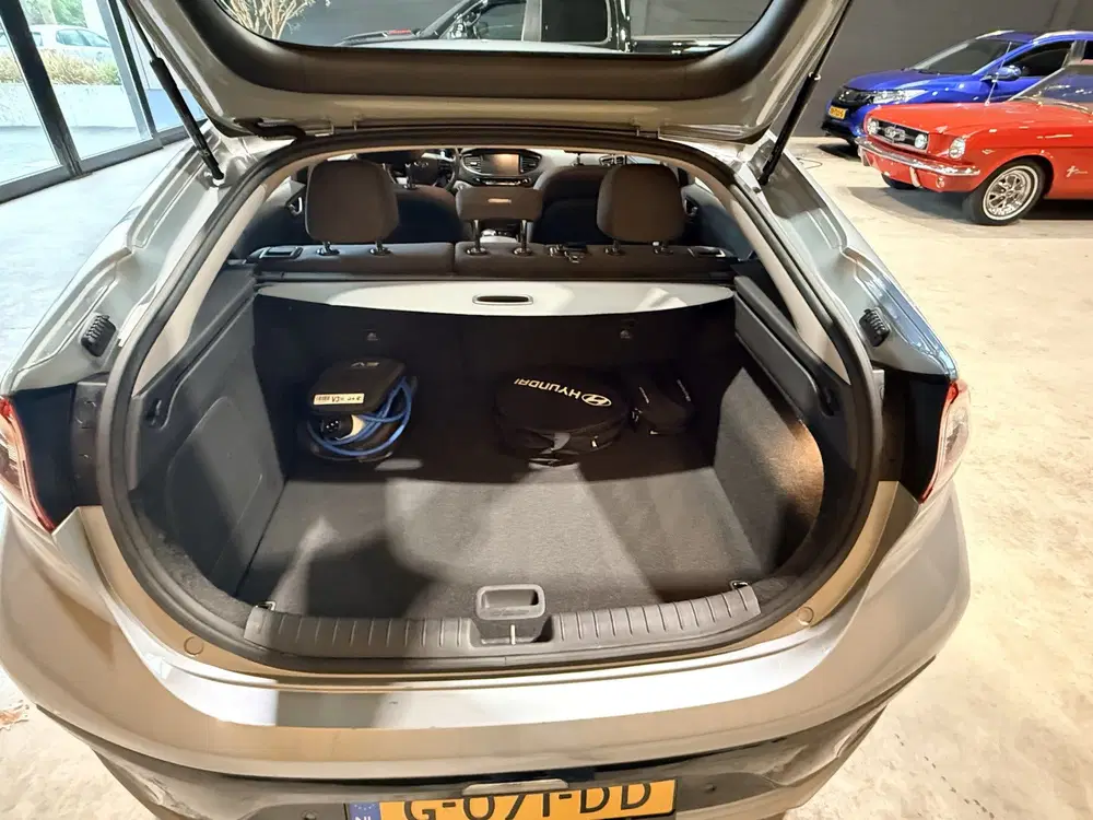 Hyundai IONIQ Comfort EV Camera. Navi. Apple-carplay. SO uit 2019, foto 10