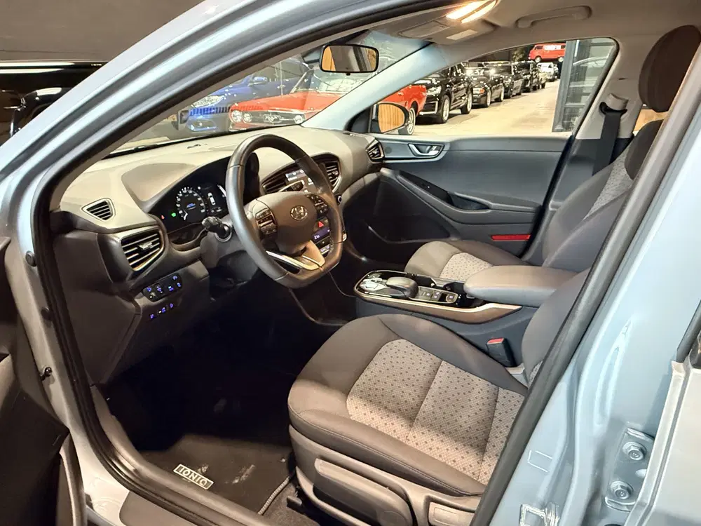 Hyundai IONIQ Comfort EV Camera. Navi. Apple-carplay. SO uit 2019, foto 15