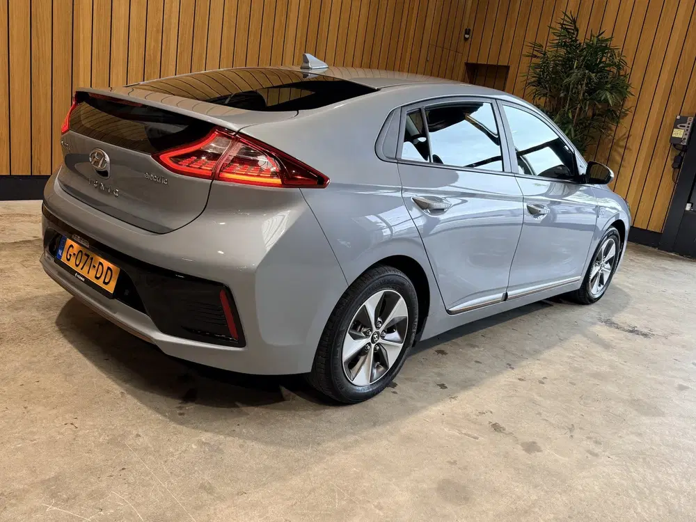 Hyundai IONIQ Comfort EV Camera. Navi. Apple-carplay. SO uit 2019, foto 9