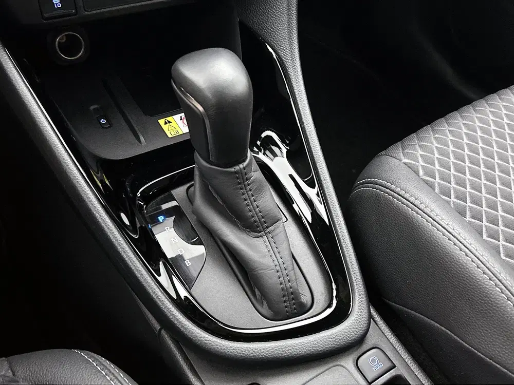 Toyota Yaris 1.5 Hybrid Executive Limited uit 2021, foto 13