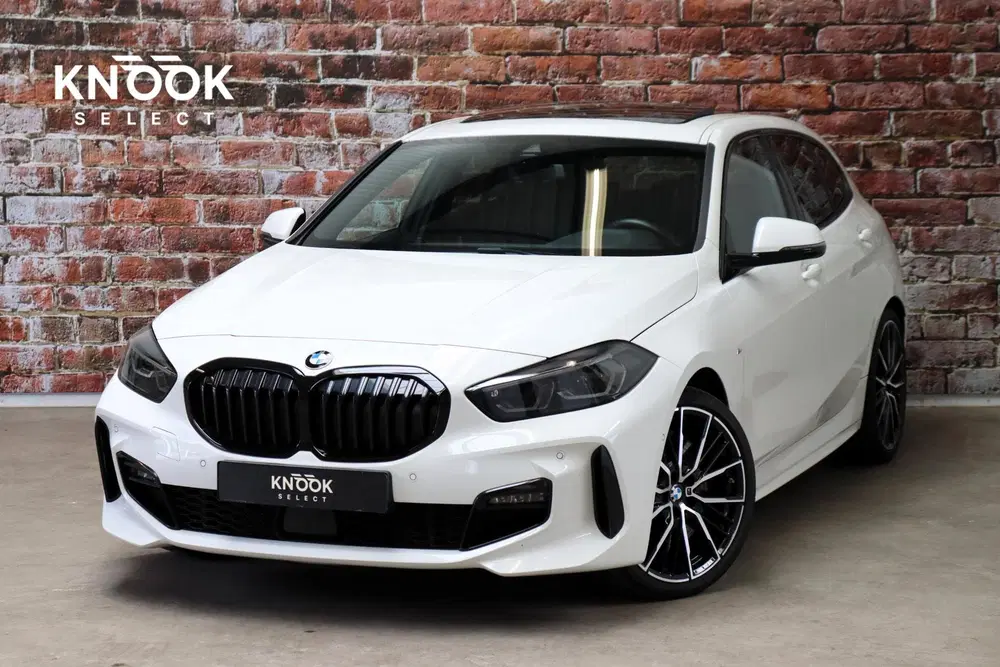 BMW 1-serie 118i High Executive M Sport Pakket Automaa uit 2021