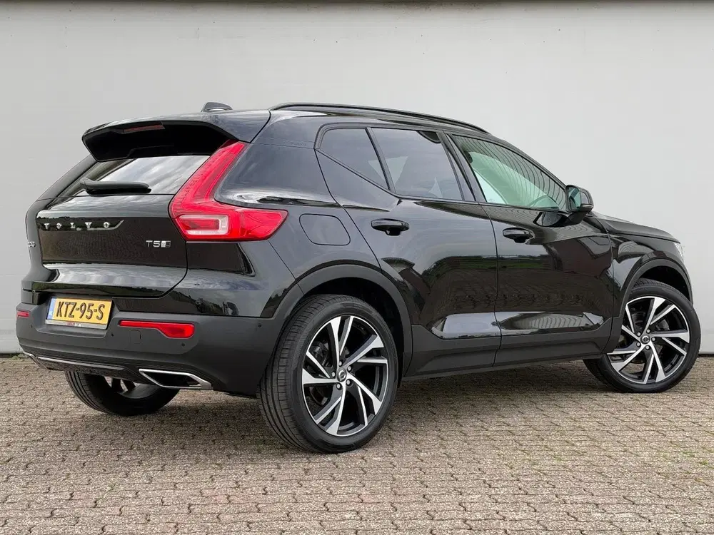 Volvo XC40 T5 AWD uit 2019, foto 2