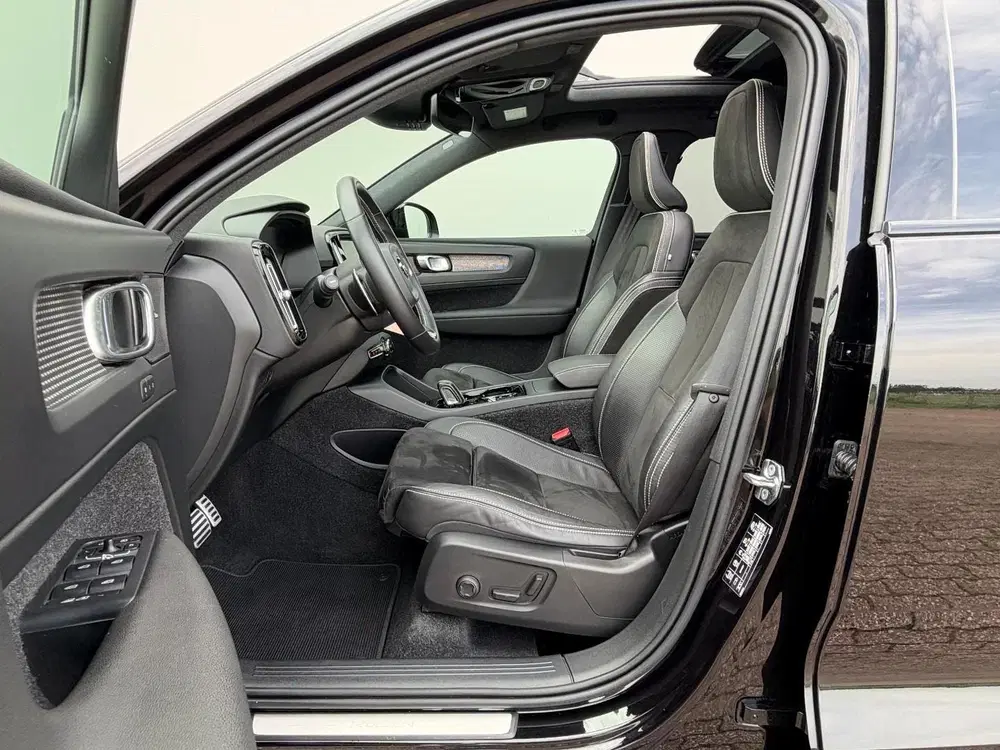 Volvo XC40 T5 AWD uit 2019, foto 4