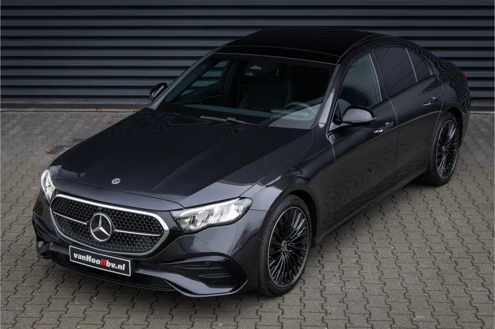 Mercedes-Benz E-Klasse 220d 4 Matic AMG Line Nightpakket uit 2025, foto 2