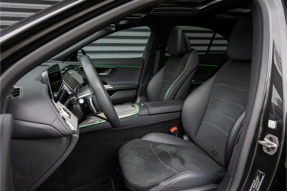 Mercedes-Benz E-Klasse 220d 4 Matic AMG Line Nightpakket uit 2025, foto 7