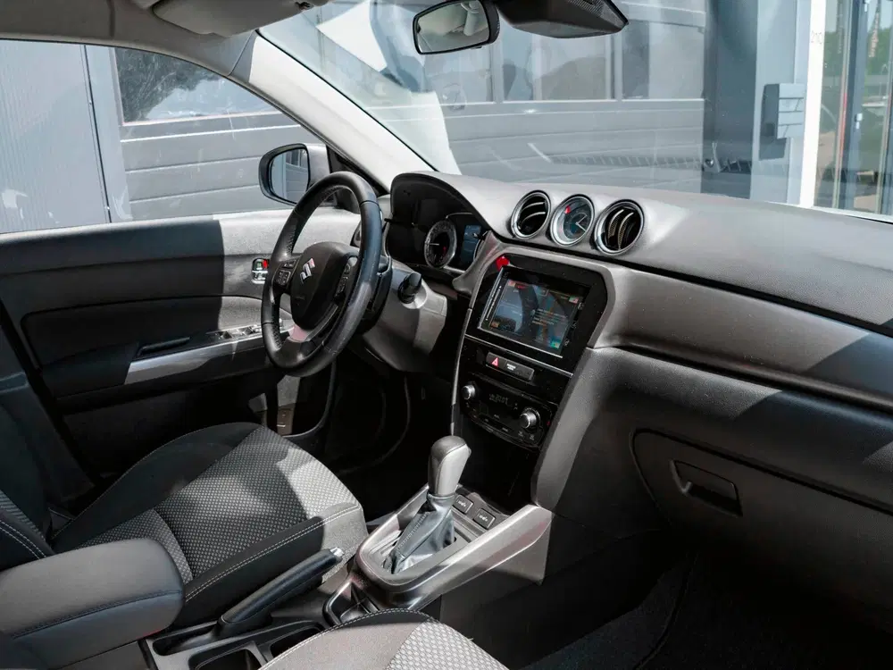Suzuki Vitara 1.4 Boosterjet Style Smart Hybrid uit 2021, foto 5