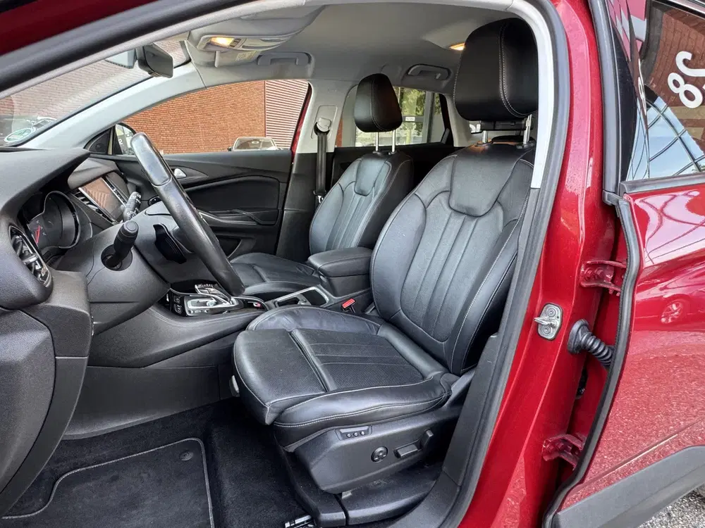 Opel Grandland 1.6 Turbo Hybrid Ultimate uit 2020, foto 11
