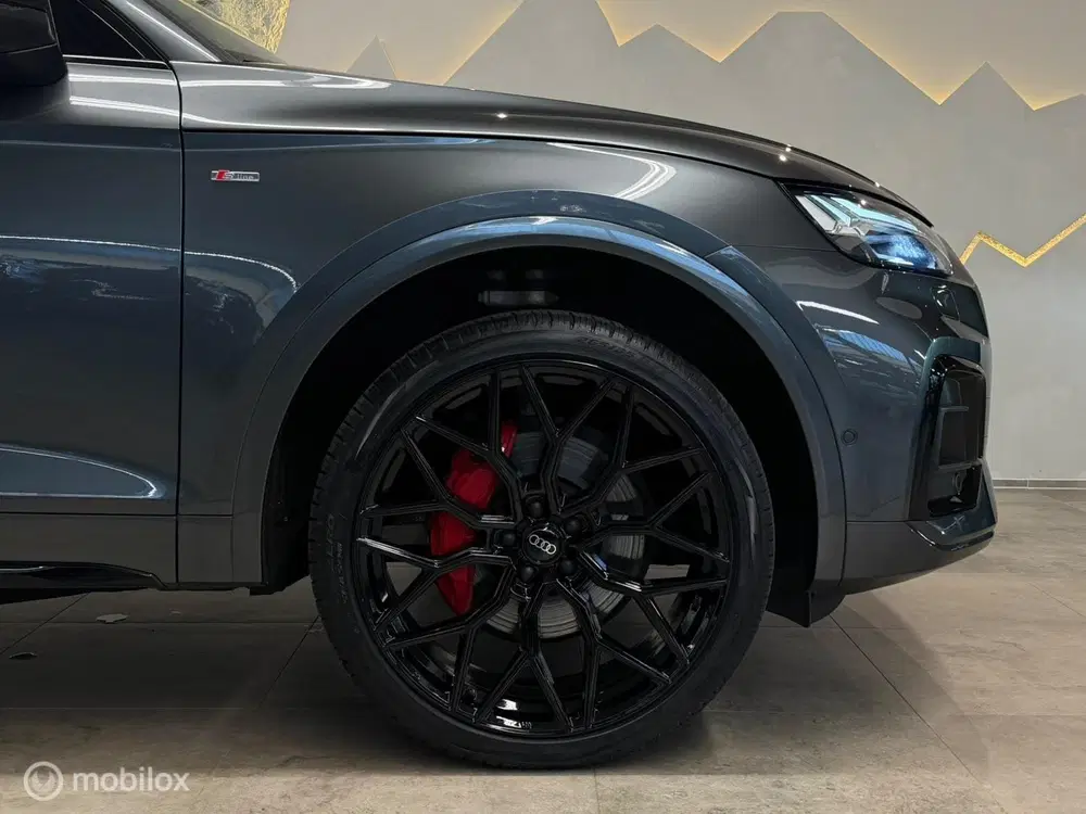 Audi Q5 50 TFSI e S edition Panorama uit 2022, foto 6