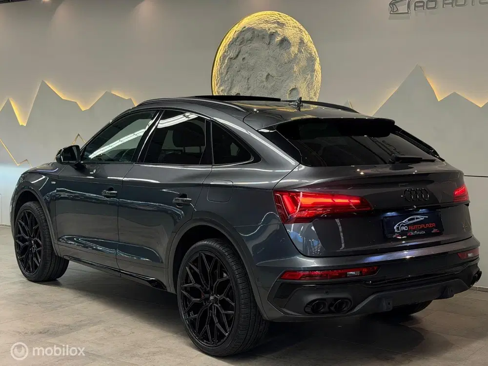 Audi Q5 50 TFSI e S edition Panorama uit 2022, foto 8