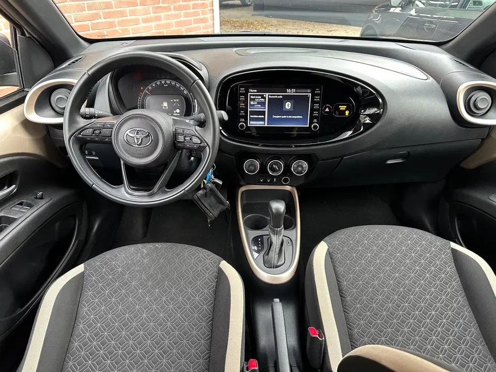 Toyota Aygo X 1.0 VVT-i S-CVT AUTOMAAT uit 2022, foto 2