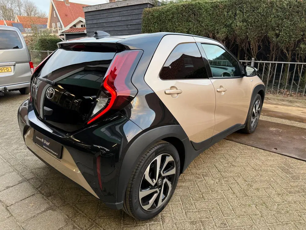 Toyota Aygo X 1.0 VVT-i S-CVT AUTOMAAT uit 2022, foto 3