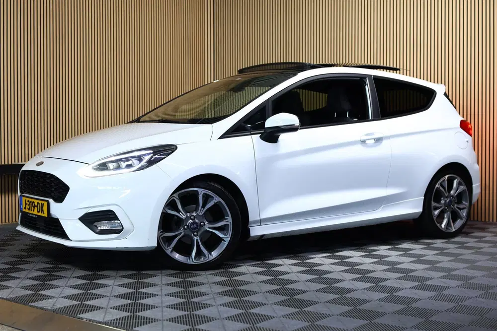 Ford Fiesta 1.0 EcoBoost Titanium ST LINE SUPERSTAAT uit 2019, foto 2