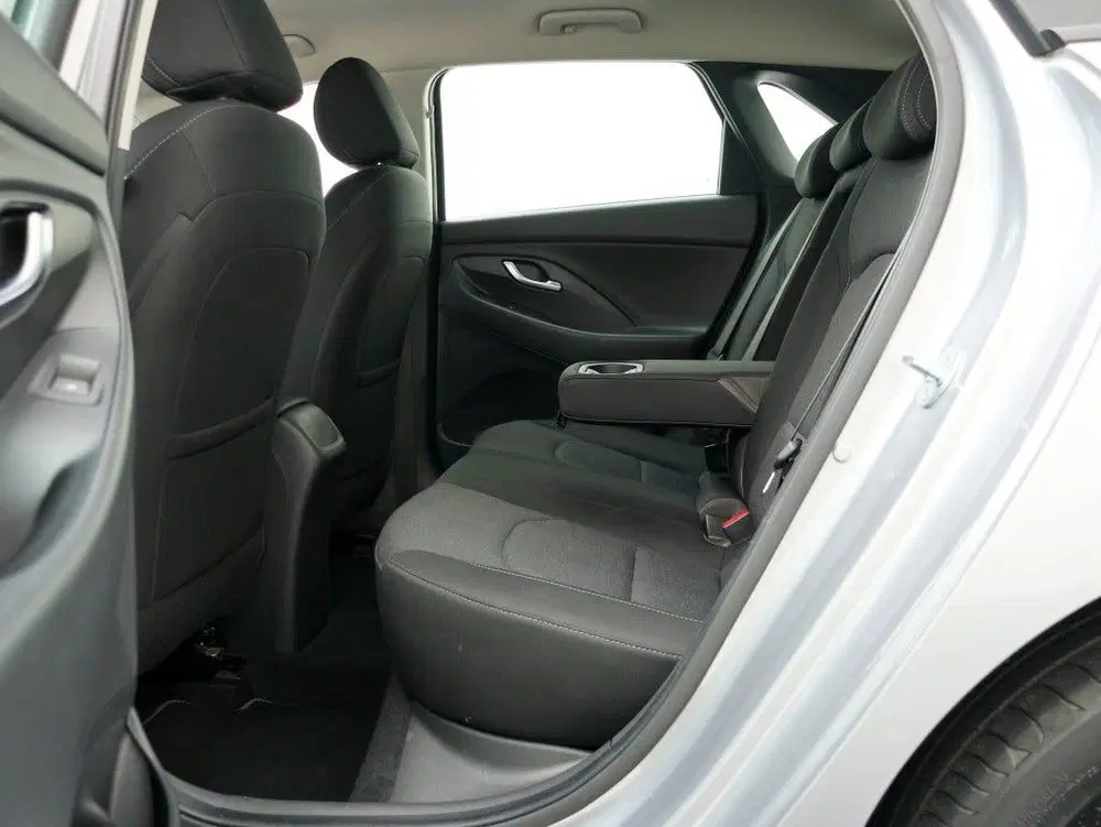Hyundai i30 1.0 T-GDi MHEV Comfort uit 2023, foto 15