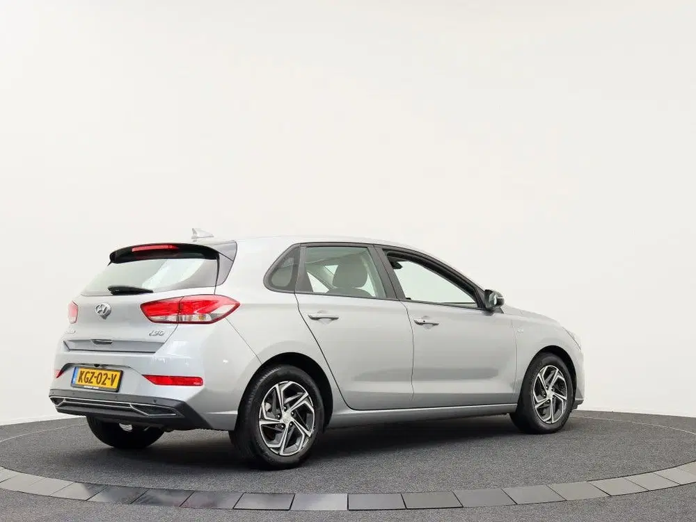 Hyundai i30 1.0 T-GDi MHEV Comfort uit 2023, foto 2