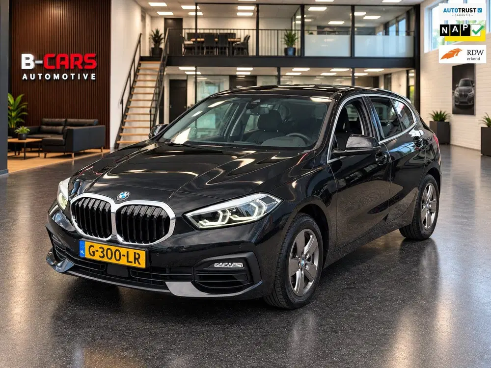 BMW 1-serie 118i Executive Edition Xenon uit 2019