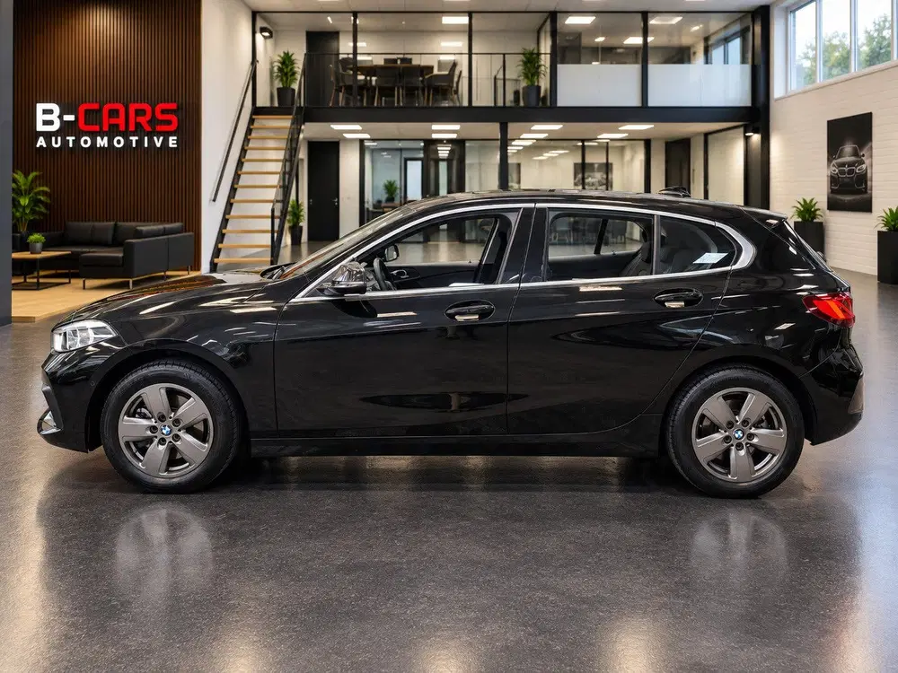 BMW 1-serie 118i Executive Edition Xenon uit 2019, foto 5
