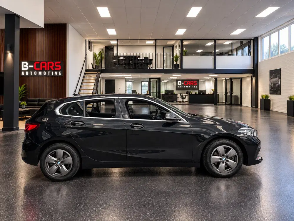 BMW 1-serie 118i Executive Edition Xenon uit 2019, foto 7