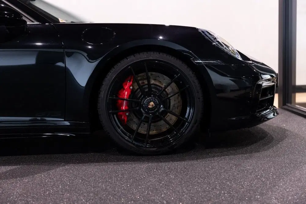 Porsche 911 3.0 Targa 4 GTS uit 2024, foto 13