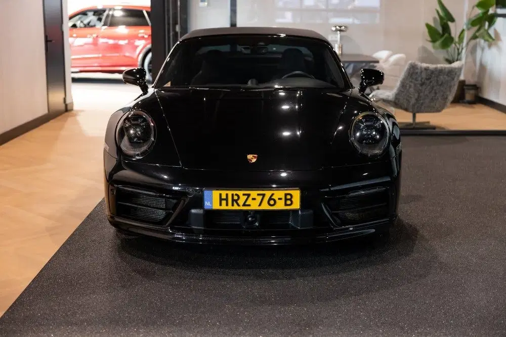 Porsche 911 3.0 Targa 4 GTS uit 2024, foto 7