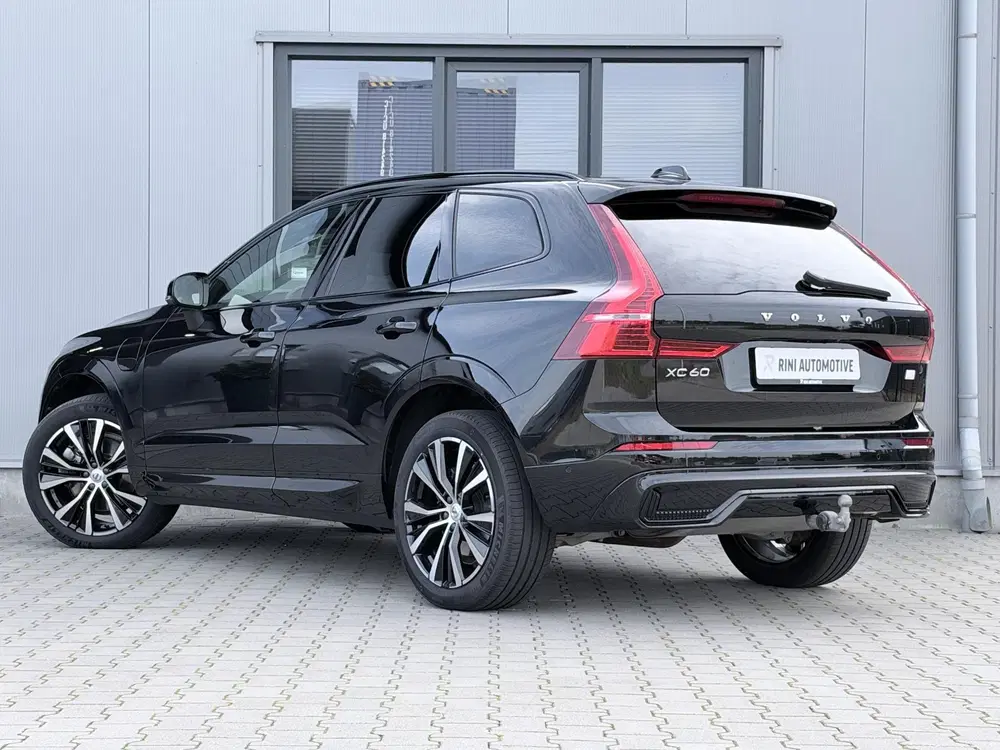 Volvo XC60 2.0 T6 Plug-in hybrid AWD R-Design 349 pk uit 2023, foto 13
