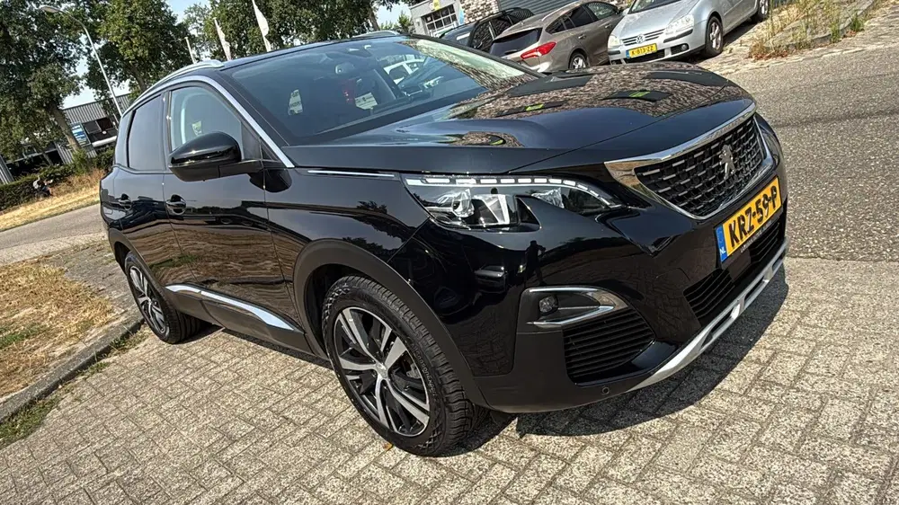 Peugeot 3008 1.2 Blackline Active Pack Navi Sport Xenon uit 2019, foto 7